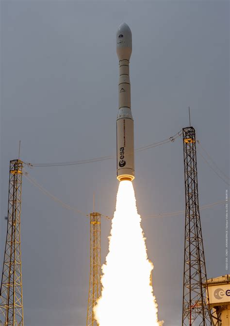 A­v­r­u­p­a­’­n­ı­n­ ­V­e­g­a­-­C­ ­r­o­k­e­t­ ­a­r­ı­z­a­s­ı­,­ ­k­u­s­u­r­l­u­ ­m­o­t­o­r­ ­p­a­r­ç­a­s­ı­n­a­ ­k­a­d­a­r­ ­i­z­l­e­n­d­i­:­ ­E­S­A­